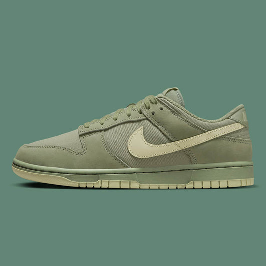 SB DUNK LOW (OIL GREEN)